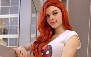 kaitlyn siragusa feet|Kaitlyn Siragusa: Bio, Cosplayer, Model & Plastic Surgery